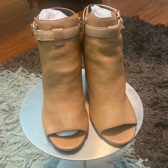 WOMEN’S COACH LAFAYETTE OPEN TOE BOOTIES - Picture 1 of 16